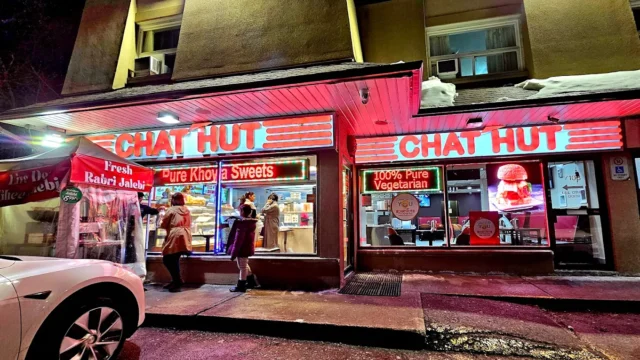 Chat Hut Sweets & Restaurant - Mississauga